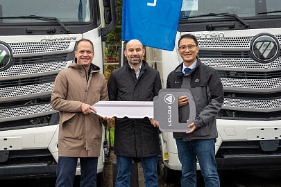 Первые 100 седельных тягачей Foton R 4x2 отправляются в автопарк компании Dentro